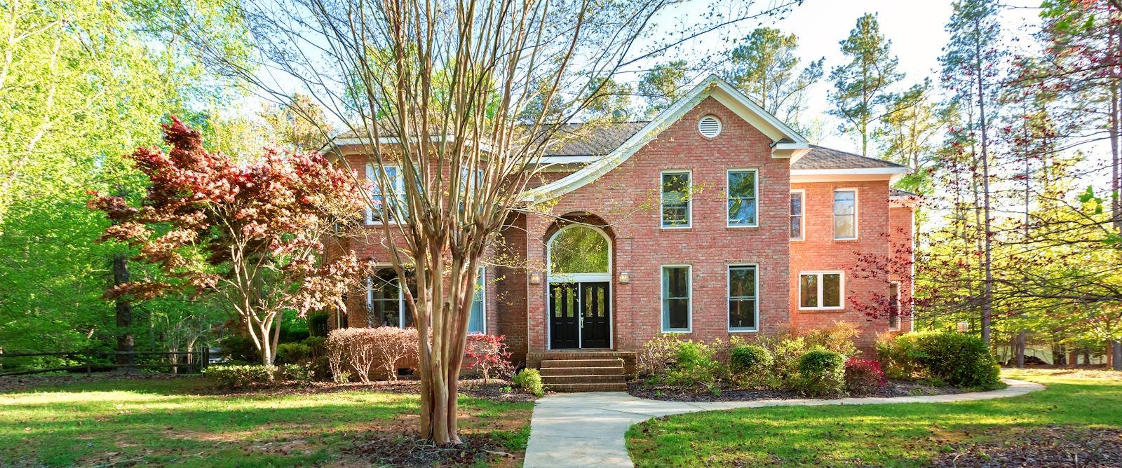 A beautiful single-family home protected by Planet Friendly Pest Control
